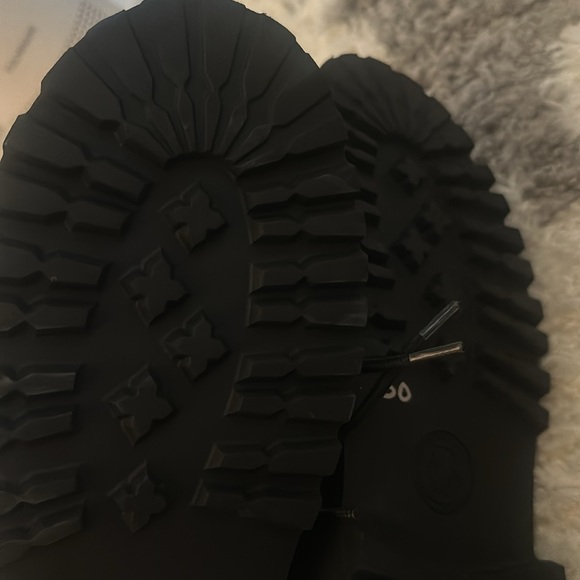 NWOT Karl Lagerfeld Paris Women’s Combat Boots. Dixie Logo - Picture 5 of 6